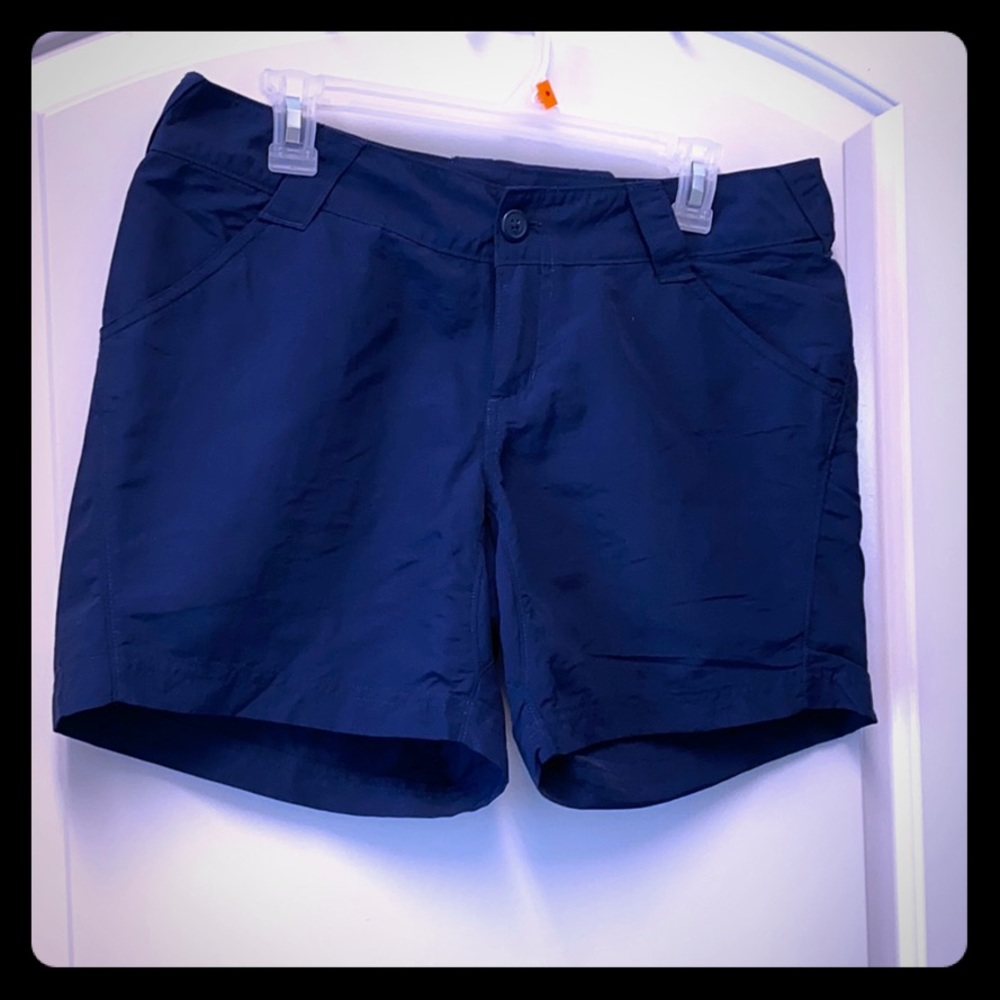 Columbia PFG Navy Shorts, Size Medium